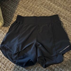 Lululemon Hotty Hot High Rise 4” Black